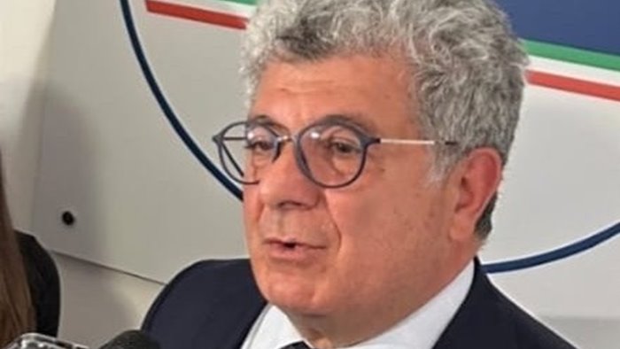 si e consumata la resa dei conti tra ex alleati in danno agli avellinesi