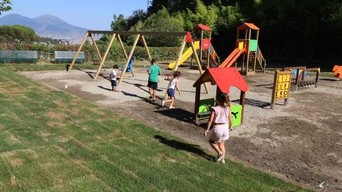 napoli ritrova il parco del viale del poggio polmone verde panoramico
