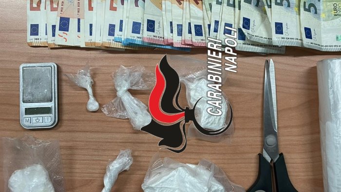 carabinieri fermano un uomo lui arrestato e la moglie denunciata