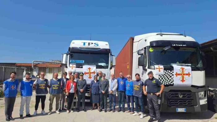 maxi donazione di capi di abbigliamento alla caritas diocesana di napoli