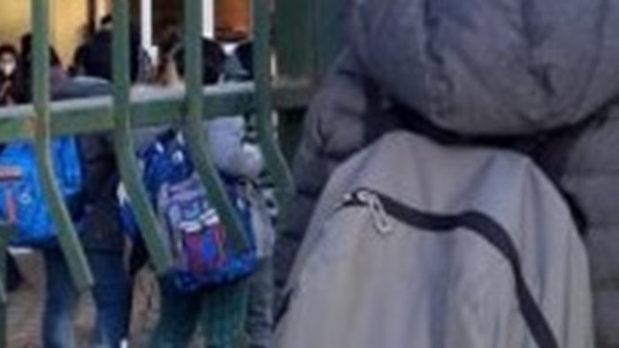 le scuole non possono chiudere per tre mesi apriamo strutture anche d estate