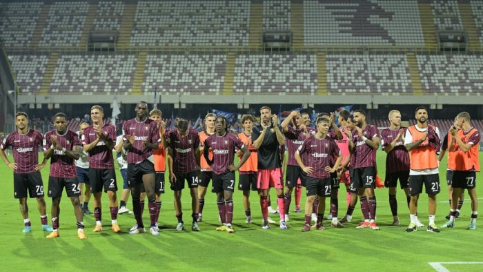 ufficiale salernitana ecco puma come nuovo sponsor tecnico