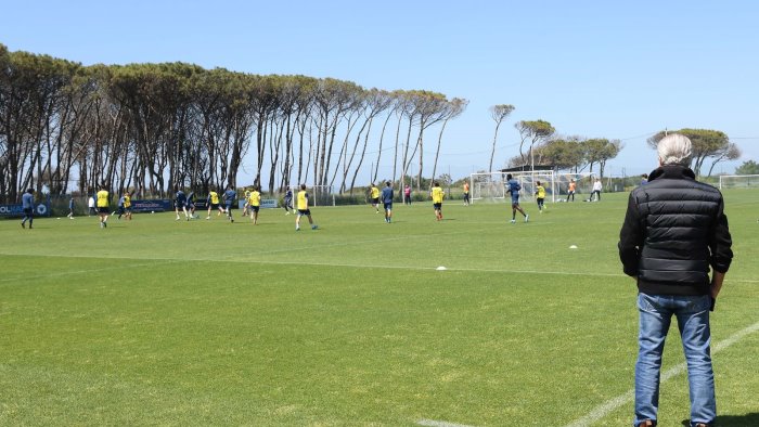 de laurentiis scende in campo per dare la svolta al mercato del napoli