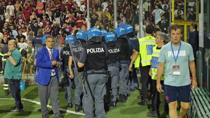 salernitana stangata sul tifo granata trasferte vietate per 4 mesi