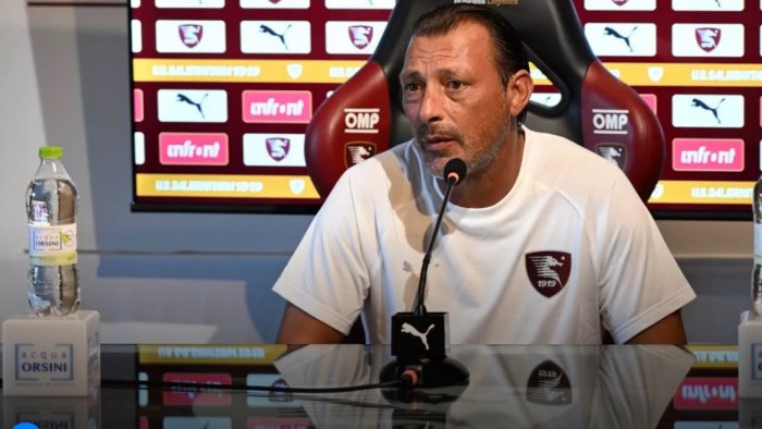 salernitana raffaele voglio 24 calciatori con il fuoco dentro