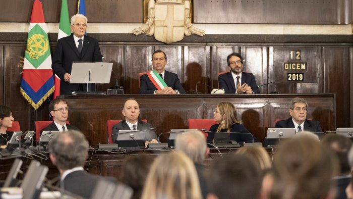 sala alla prova del consiglio discorsi divergenti e rinvio su san siro