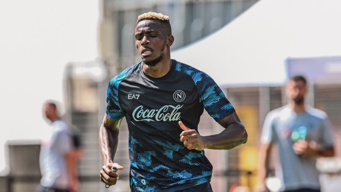 osimhen tutto fatto col galatasaray a breve le firme e l annuncio