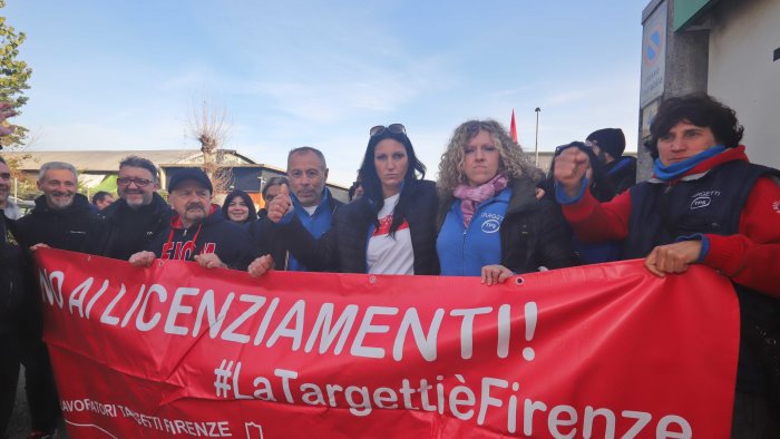 salvi i posti di firenze targhetti non si spostera piu a nusco