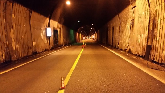 chiude la galleria di solofra sara caos sul raccordo e un inferno sulla turci