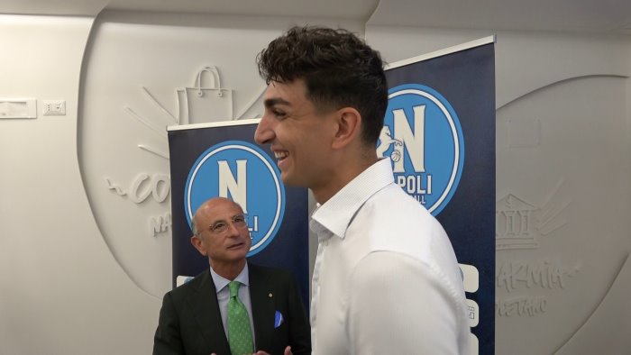 guglielmo caruso torna a casa e ufficialmente cestista del napoli basket