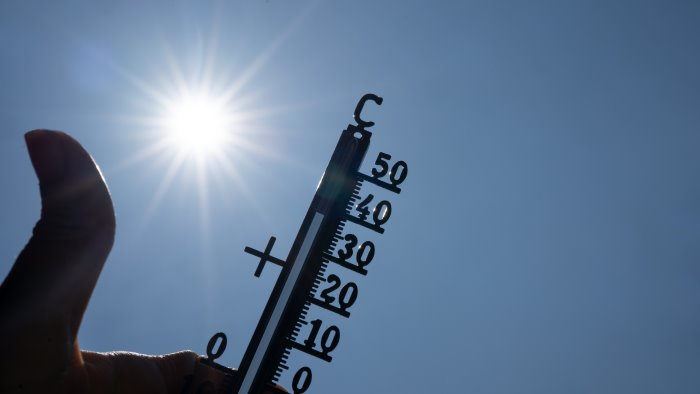 arrivano le ondate di calore allerta meteo in campania fino a sabato