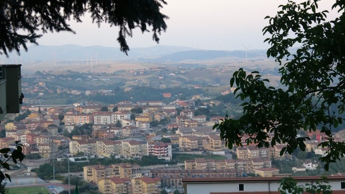 ariano manchera l acqua nel rione martiri