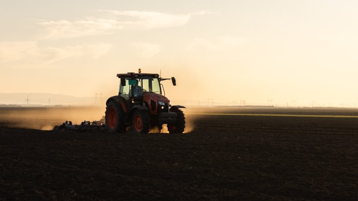 ottati muore travolto da trattore federacma 3 vittime in poco piu di un mese