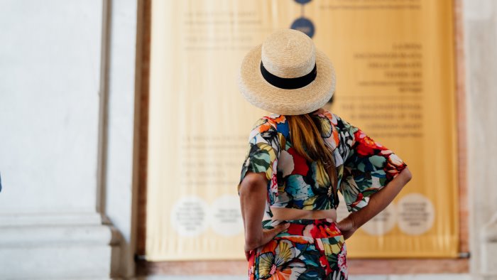 reggia di caserta anche ad agosto torna domenica al museo