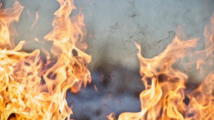 fuochi d artificio e prevenzione incendi il comune incontra il prefetto