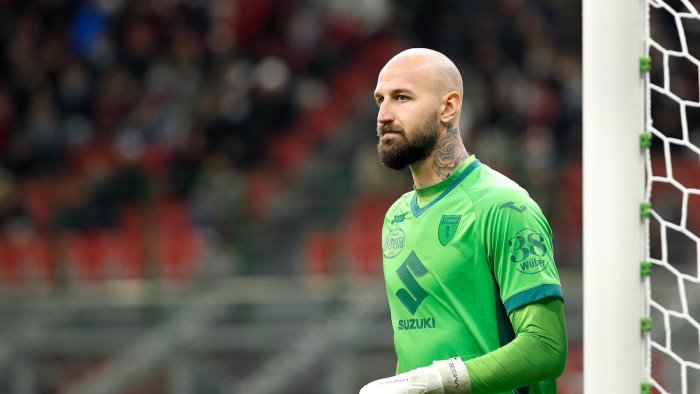 domani le visite mediche di milinkovic savic conte gia lo aspetta