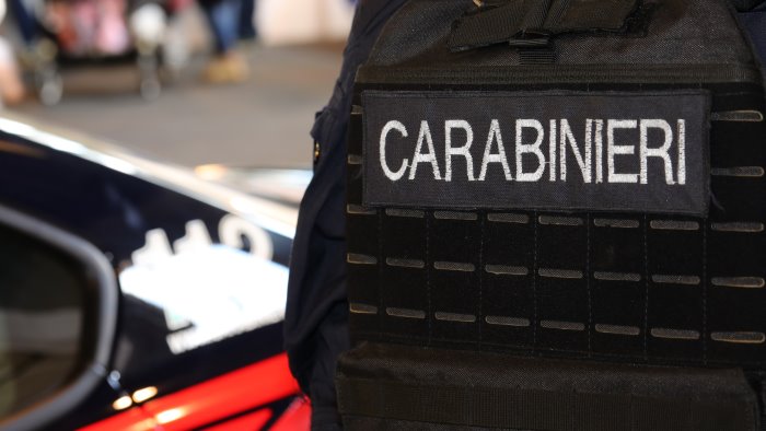 banditi tentano tre rapine colpi di pistola e paura nel mirino anche tiktoker