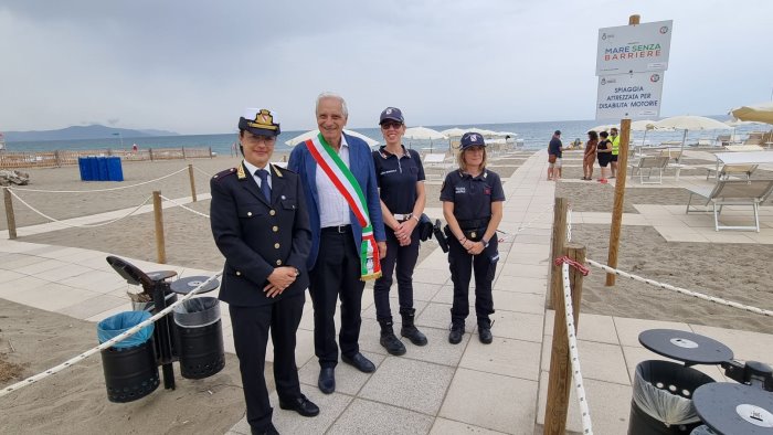 capaccio paestum inaugurata la spiaggia per i diversamente abili