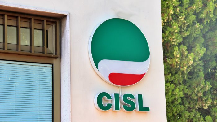 pompei grave incidente sul lavoro cisl napoli chiede piu controlli estivi