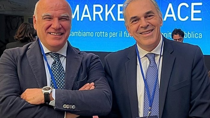 rischia di perdere un occhio salvato dai medici dell umberto i