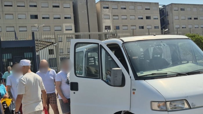 ciambriello una gita al mare per i detenuti dell articolazione psichiatrica