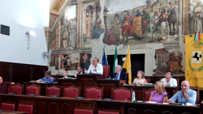 citta metropolitana di napoli ok all assestamento di bilancio