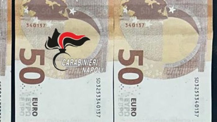 va ad ischia con mille euro in tasca sono falsi