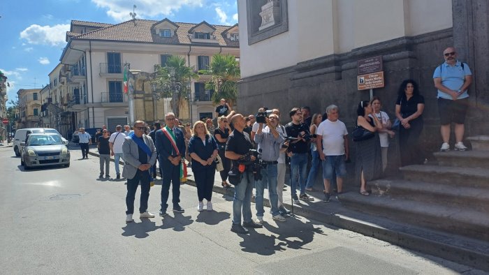 operai morti sul lavoro cordoglio della citta metropolitana di napoli