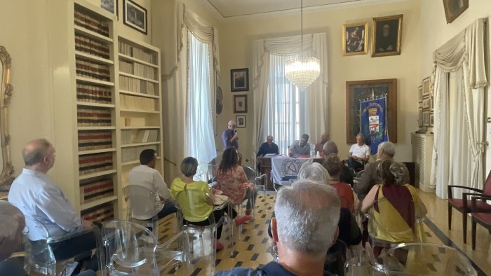 trovata in spagna imbarcazione di epoca romana sarebbe partita dalla campania