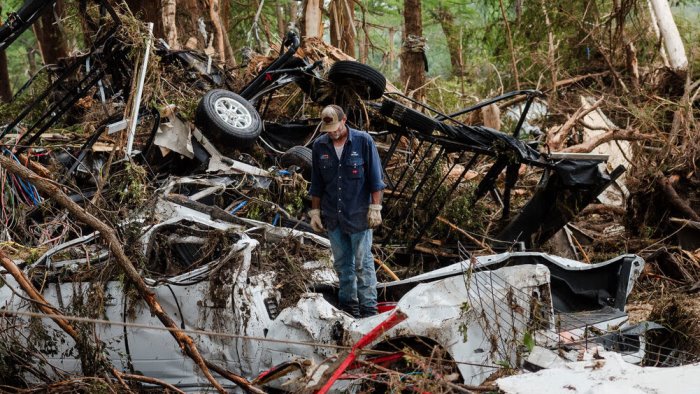 strage d acqua in texas almeno 80 morti 28 sono bambini
