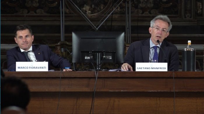 governance poll manfredi sul podio grazie ai cittadini napoli al top