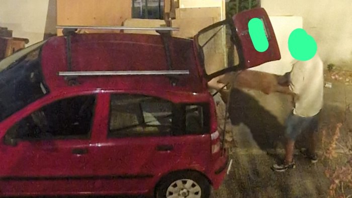 pagani sversamento abusivo in via tramontano denunciato un uomo