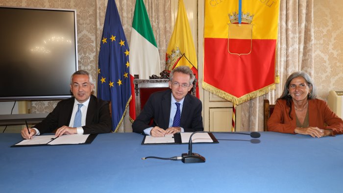 stazione centrale di napoli il grattacielo diventera un grande albergo