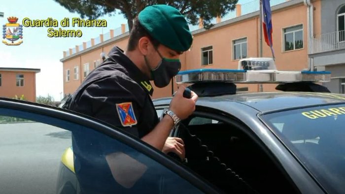 fatture false per incassare fondi pubblici 21 denunce