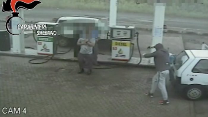 rapine e scippi ad olevano arrestati tre malviventi