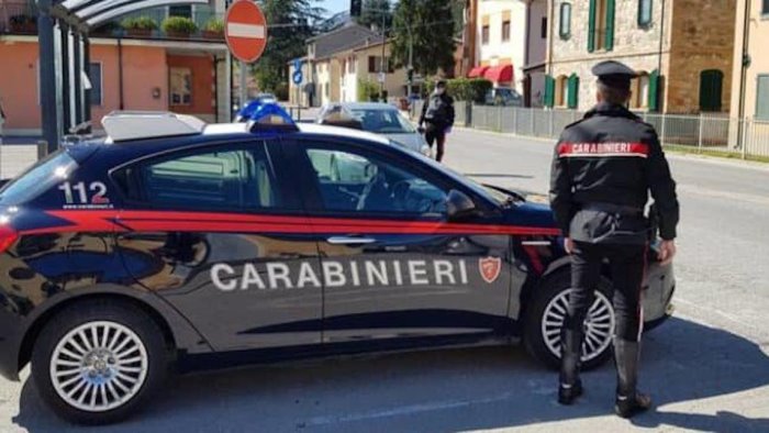 rapina a mano armata e furto ad anziano 1 arresto e 2 denuce