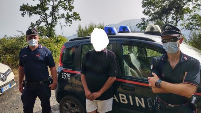 tramonti si perde lungo un sentiero escursionista soccorso dai forestali
