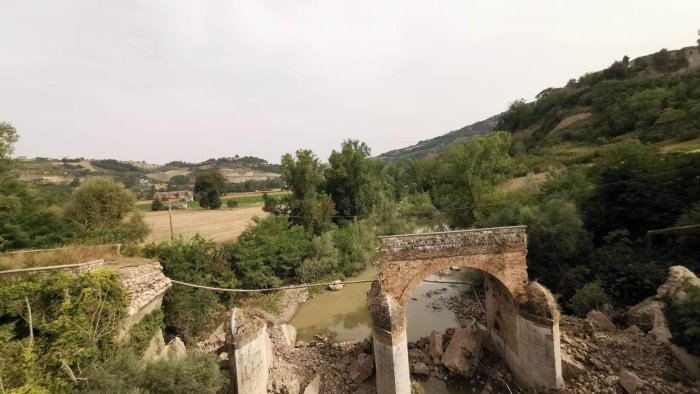 pd crollo ponte e un disastro sindaco apice ha ragione