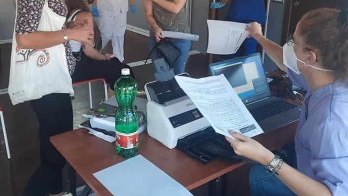 mondragone un successo vaccini in tour prima dose ad oltre 500 persone