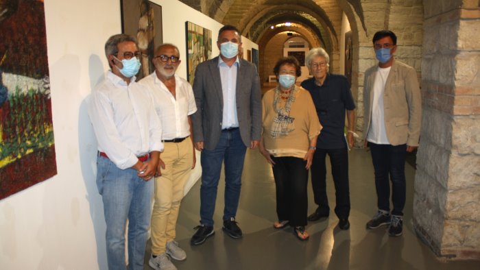 arcos al via la mostra di enrico pinto