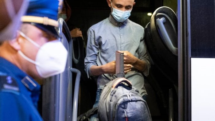 afghanistan domani arrivano i primi profughi a fontanarosa sono i benvenuti