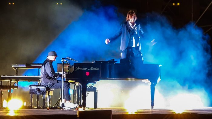 la malia di gianna nannini incanta la citta delle streghe