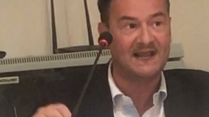 nusco si dimette un assessore crisi nella maggioranza de mita