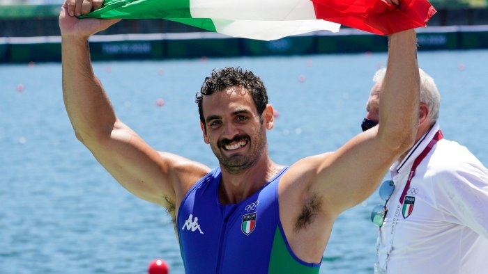 canoa rizza vince l argento nel k1 200
