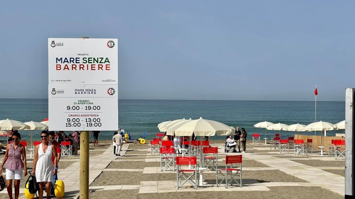 mare per tutti a capaccio paestum ecco la spiaggia senza barriere