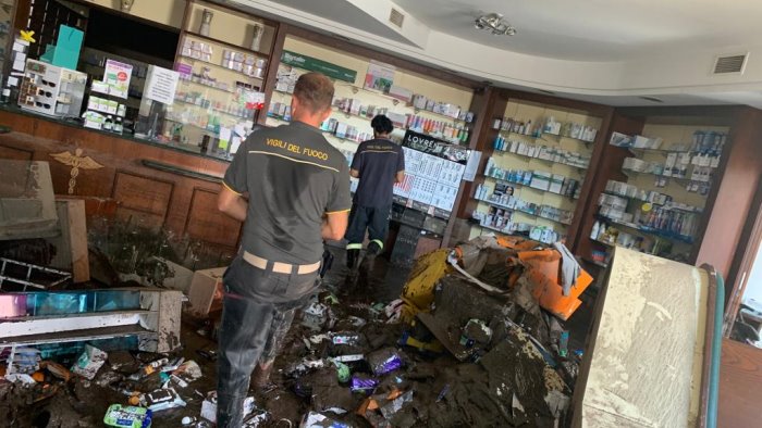 alluvione a monteforte si contano i danni la farmacia e devastata