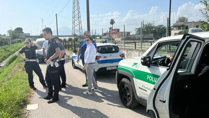 lotta all inquinamento del canale fosso imperatore scattano nuovi controlli