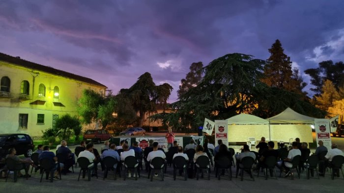 vertenza bufalina l appello alle forze politiche e le prime risposte