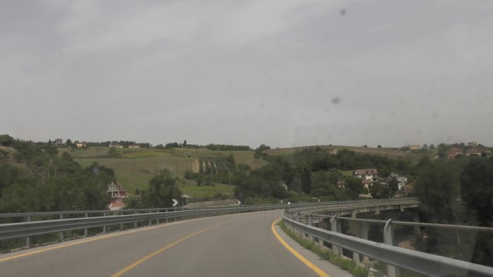 viadotto ufita anas verranno sostituite anche le barriere di sicurezza