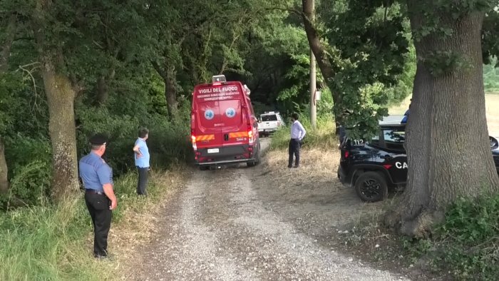 c e un cadavere nel fiume cervaro scattano le verifiche ma e un falso allarme
